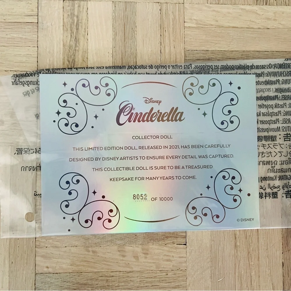 Disney Store - Limited Edition 17" Walt Disney World 50th anniv. Cinderella doll - Picture 4 of 4